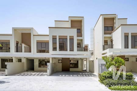 5 Bedroom Townhouse for Rent in DAMAC Lagoons, Dubai - Stunning 5BR | Excellent Loc | Ideal Family Home 5 Bedroom Townhouse for Rent in DAMAC Lagoons, Dubai - Stunning 5BR | Excellent Loc | Ideal Family Home