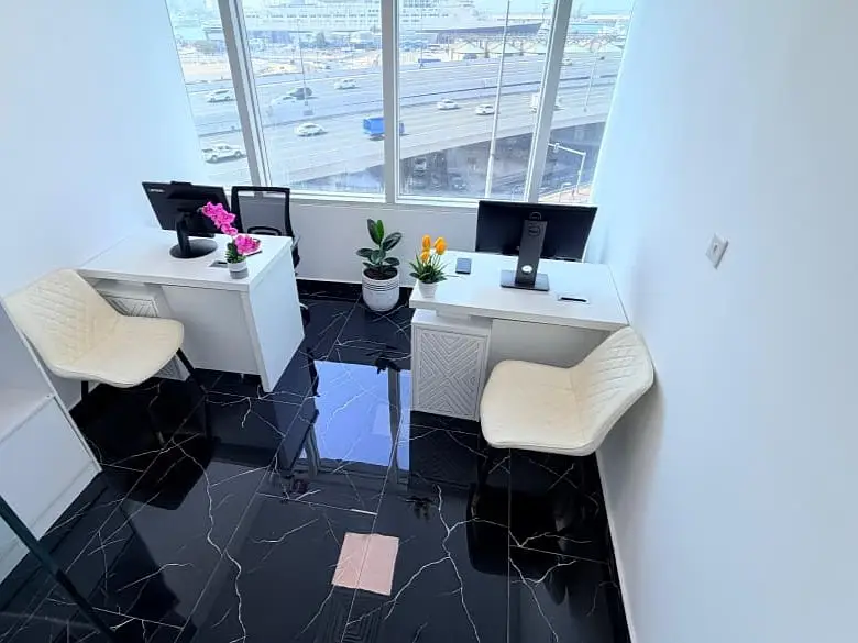 Modern Office | Bank Account Assistance | Free Amenities