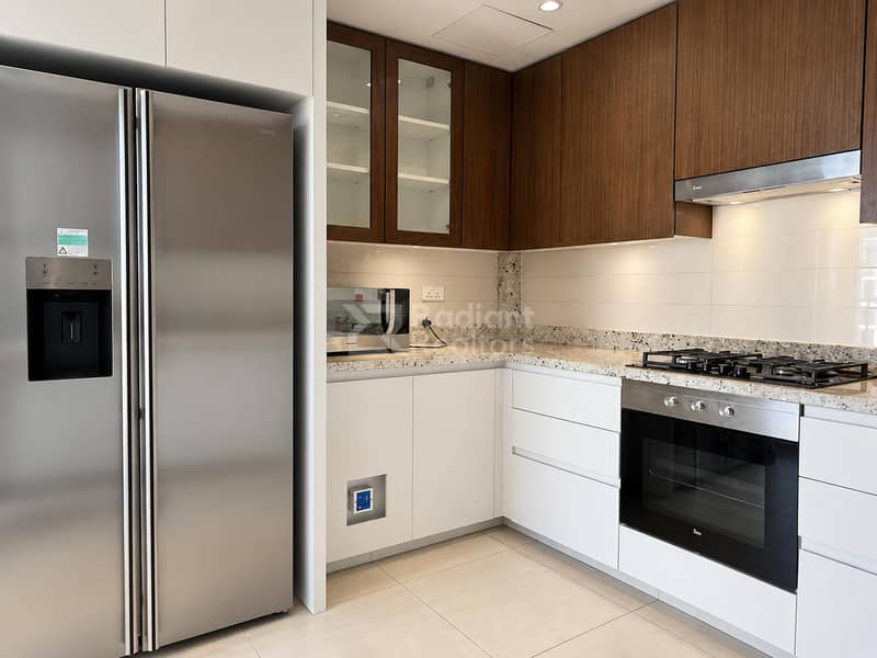 15 Modern U-Shaped Kitchen Interior. jpg