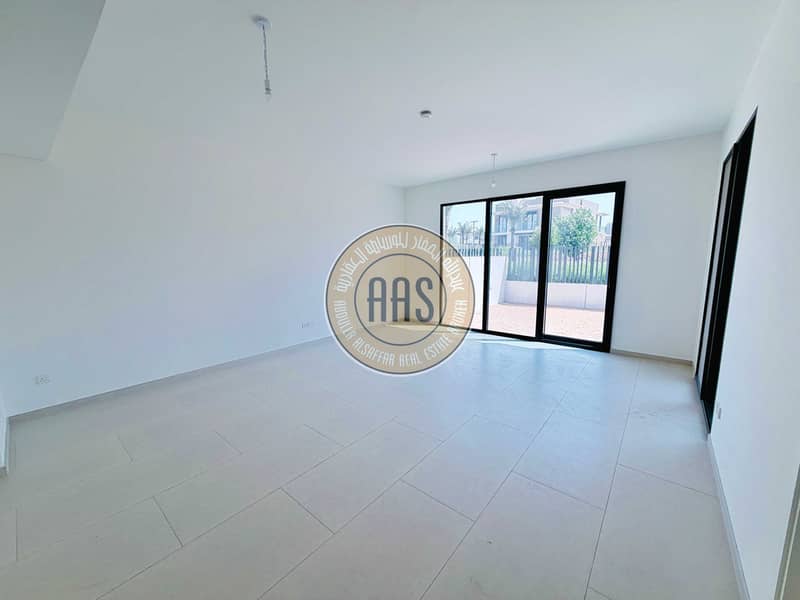 26 Road View. 4bhk Villa. Jebel Ali Village . jpg