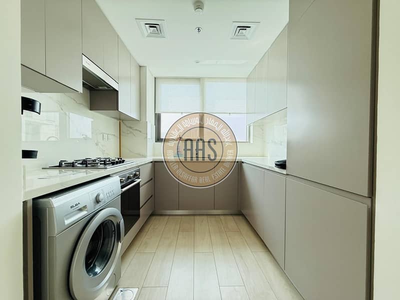 4 1000899095. jpg