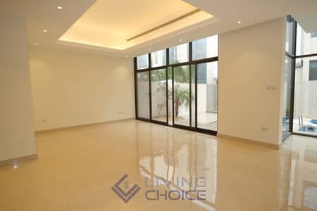 Stunning 5 BHK |Brand New | Luxurious Finishes Stunning 5 BHK |Brand New | Luxurious Finishes