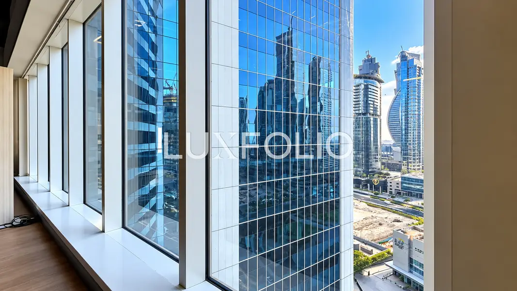 Fully Fitted & Furnished | 2 Parkings | Vacant