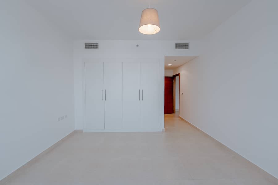 6 Image 0