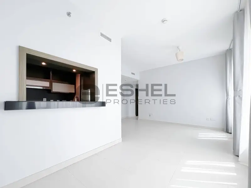 Large Layout | Middle Floor | City Views