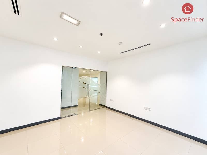 12 b6a16965-8593-4277-9ade-edff6770ec27. jpg