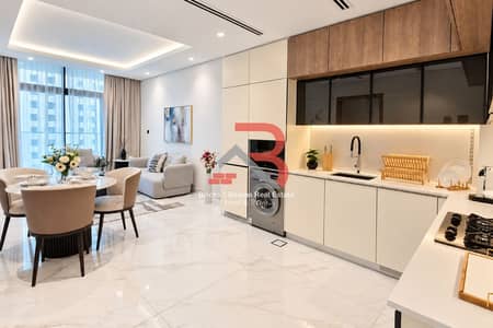 1 Bedroom Apartment for Rent in Dubai Science Park, Dubai - Modern Luxury Open-Plan Apartment Interior. png