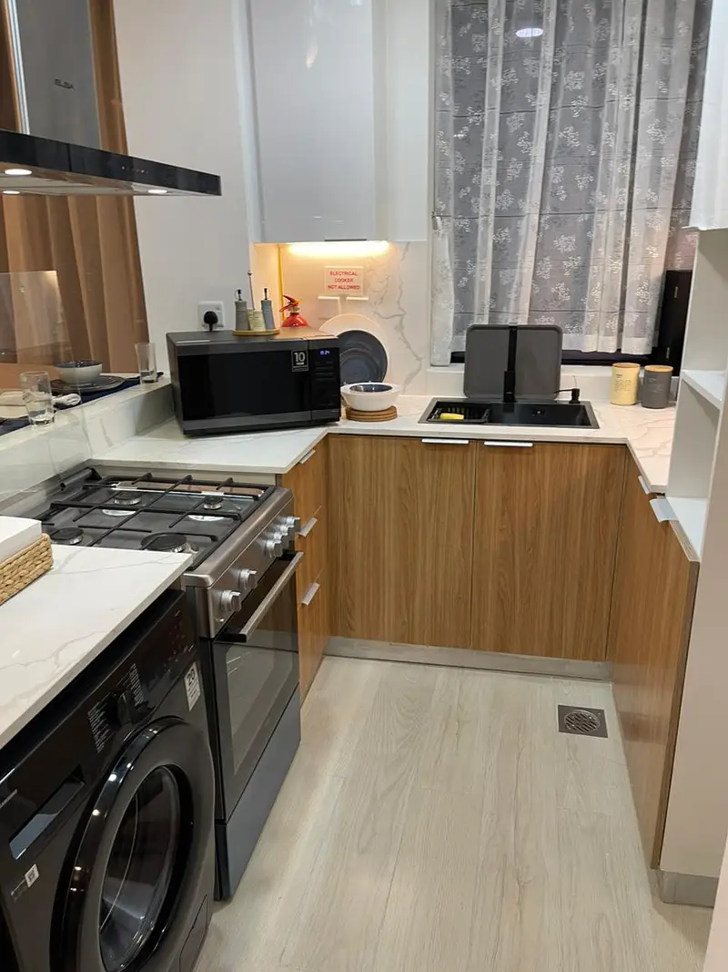 Fully Furnished | High Floor | Contemporary 1BR