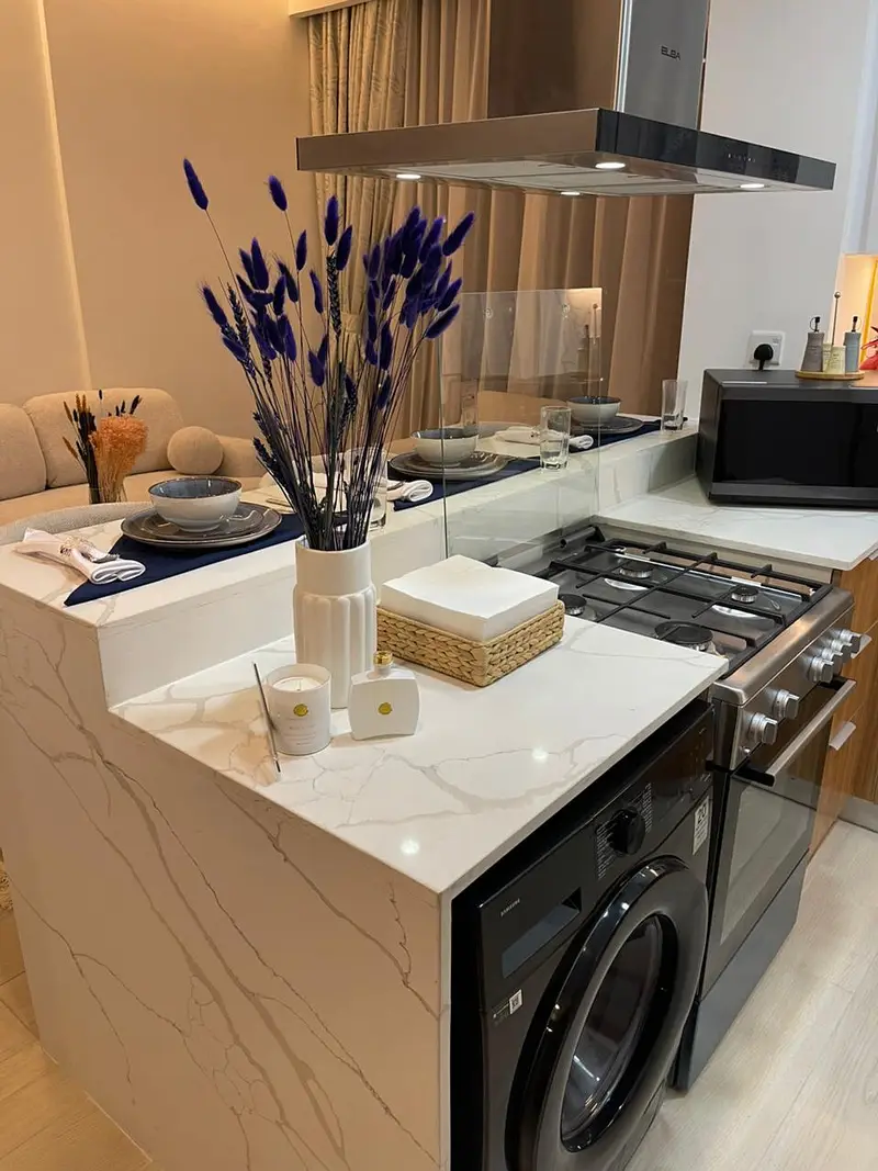 Fully Furnished | High Floor | Contemporary 1BR
