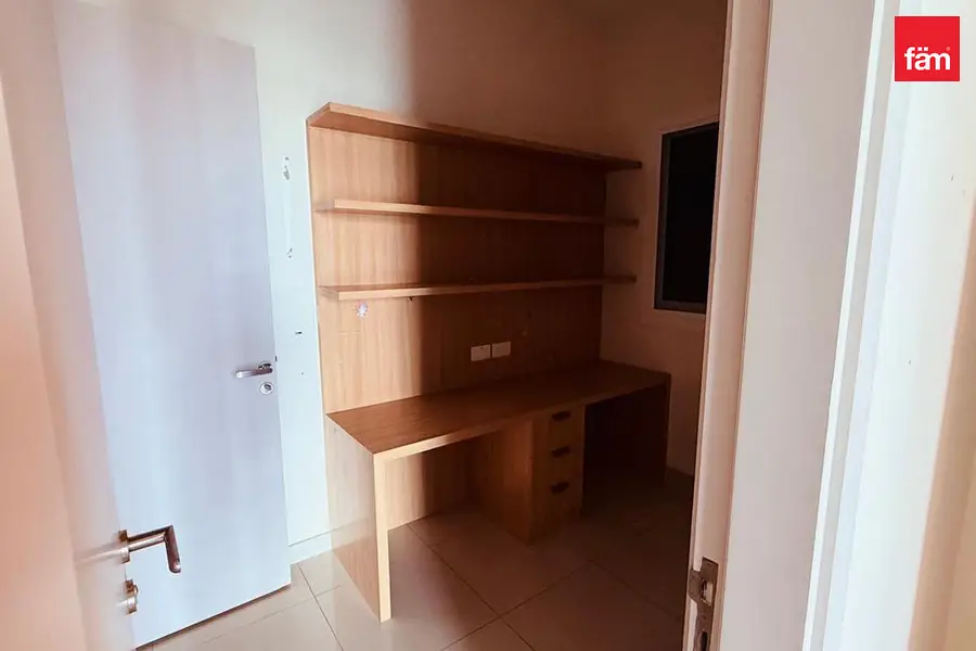 Maids | 2 Parkings | Villa View | Vacant