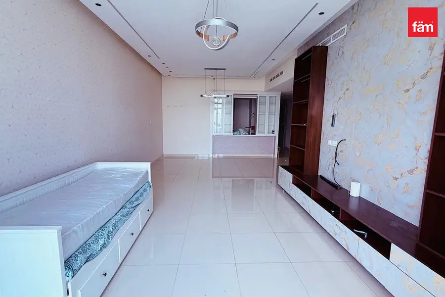 Maids | 2 Parkings | Villa View | Vacant