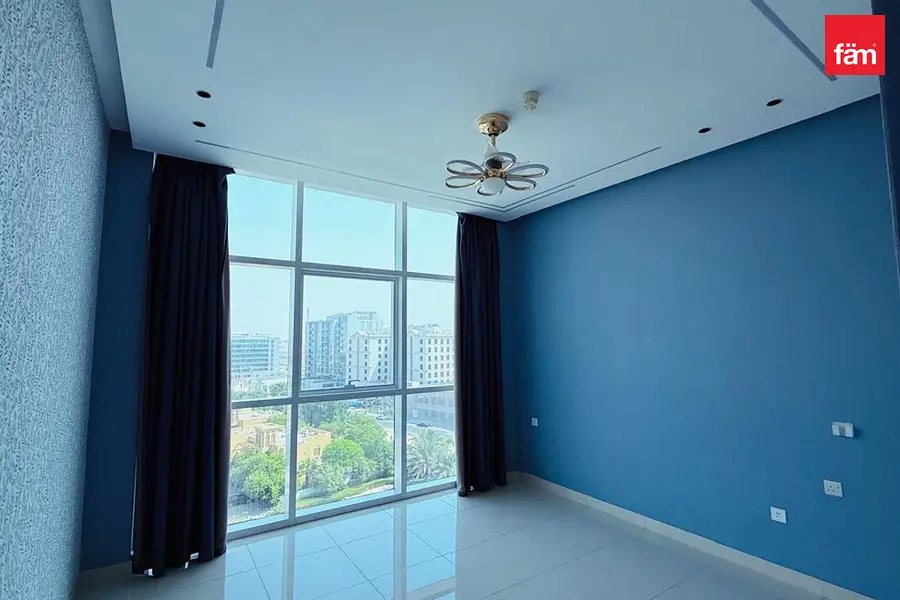 Maids | 2 Parkings | Villa View | Vacant