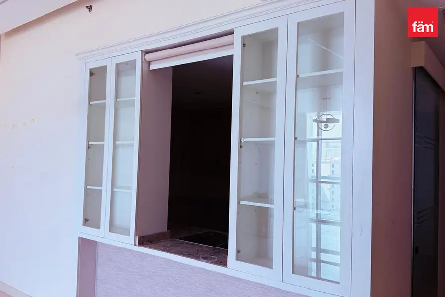 Maids | 2 Parkings | Villa View | Vacant