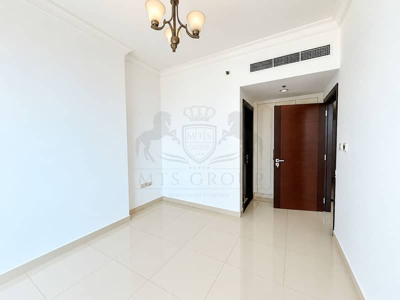 3 Bright Minimalist Apartment Entryway. png