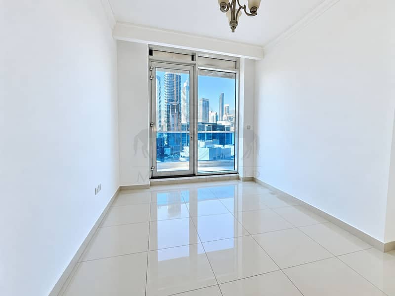 7 Bright Minimalist Room with City Skyline. png