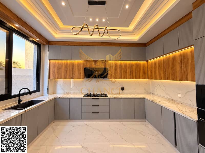 13 Warm Modern Luxury Kitchen. png