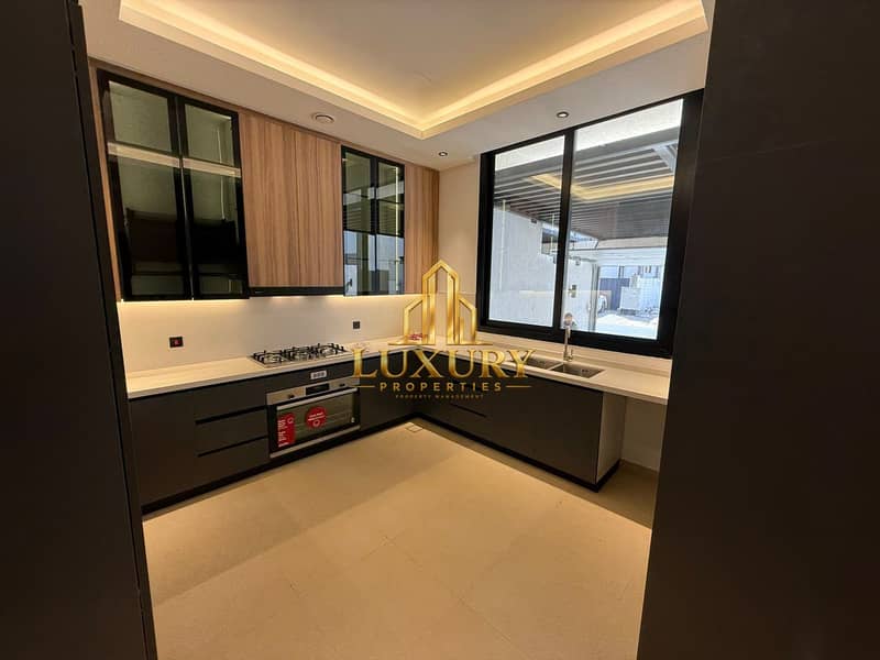 10 BRAND NEW 5 BR AVAILABLE | LUXURY LIFE STYLE | MODREN LATOUT
