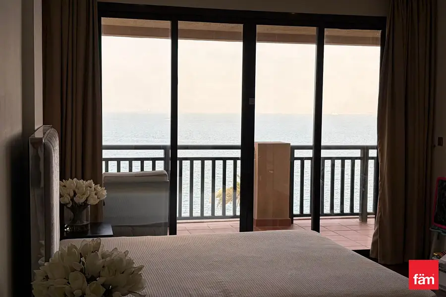 Huge Layout / Seaview / Vacant / Renovated