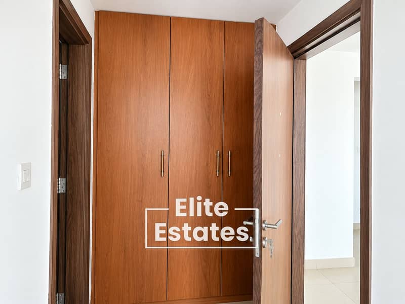 5 Bright Wooden Wardrobe Hallway. png