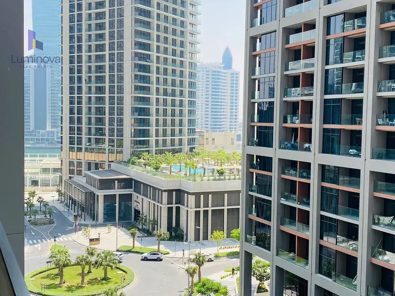 Bright Studio | Community View | City Vibe