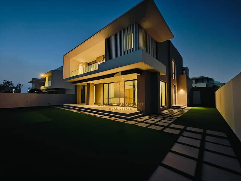 BRAND NEW | 5 BED+MAIDS | LANDSCAPED VILLA BRAND NEW | 5 BED+MAIDS | LANDSCAPED VILLA