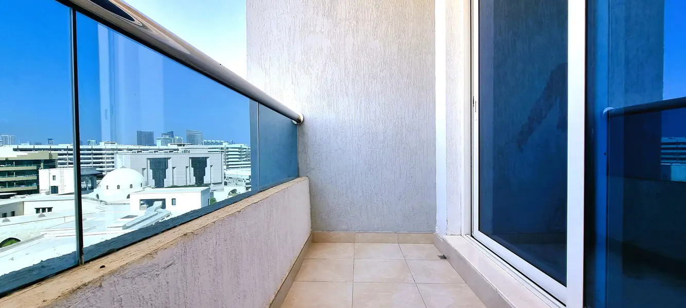 CHILLER FREE - 3 BHK - POOL & GYM- OUDMETHA