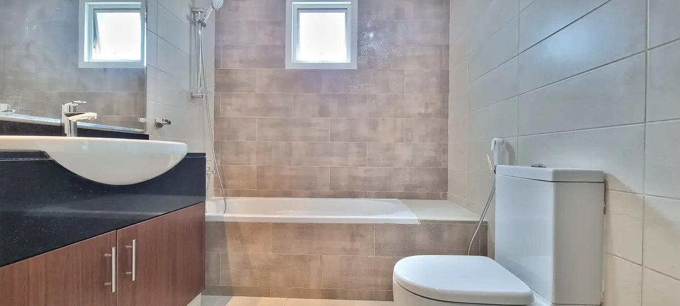 CHILLER FREE - 3 BHK - POOL & GYM- OUDMETHA