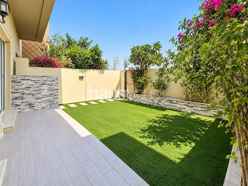 Upgraded | Vacant | Close to Pool | Prime Location Upgraded | Vacant | Close to Pool | Prime Location