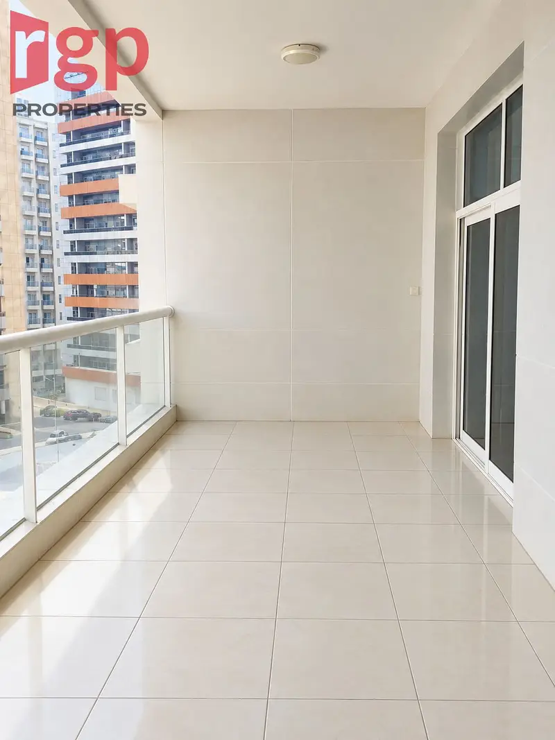 FULL LAKE VIEW | FURNISHED 2BR + MAID | JLT