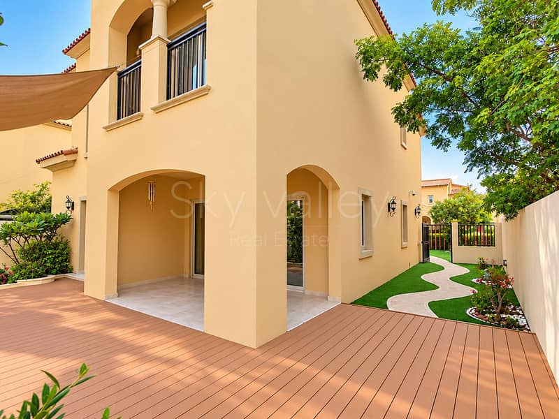 12 Mediterranean Villa Courtyard Retreat(1). png