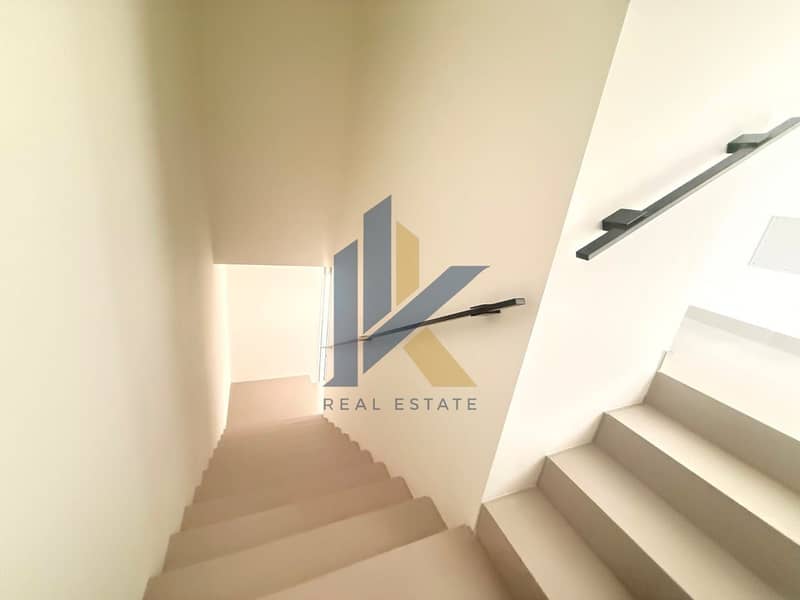 17 1000217052. jpg