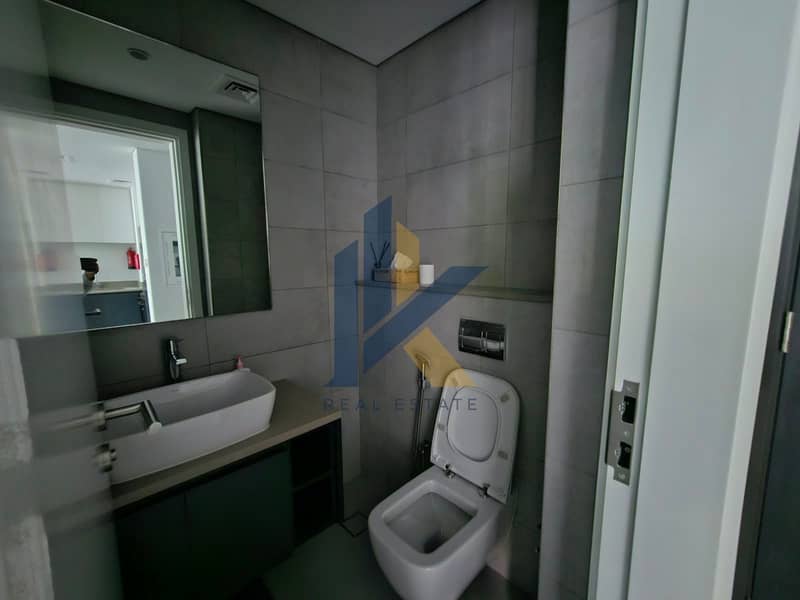 19 edadc2bd-92ef-448e-977d-eb7fc73e6047. jpg