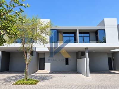 3 habitaciones Townhouse para en Alquiler en Tilal City, Sharjah - 26B3BFD3-CAAB-4405-8D3F-1B52D535423C. png