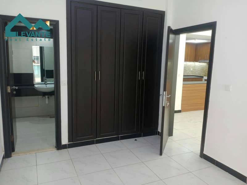 10 Image 10