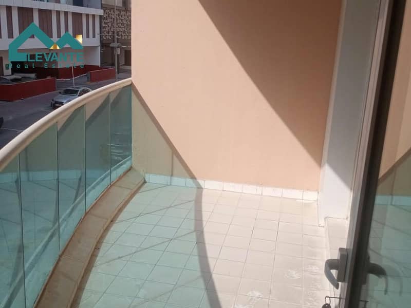 12 Image 12