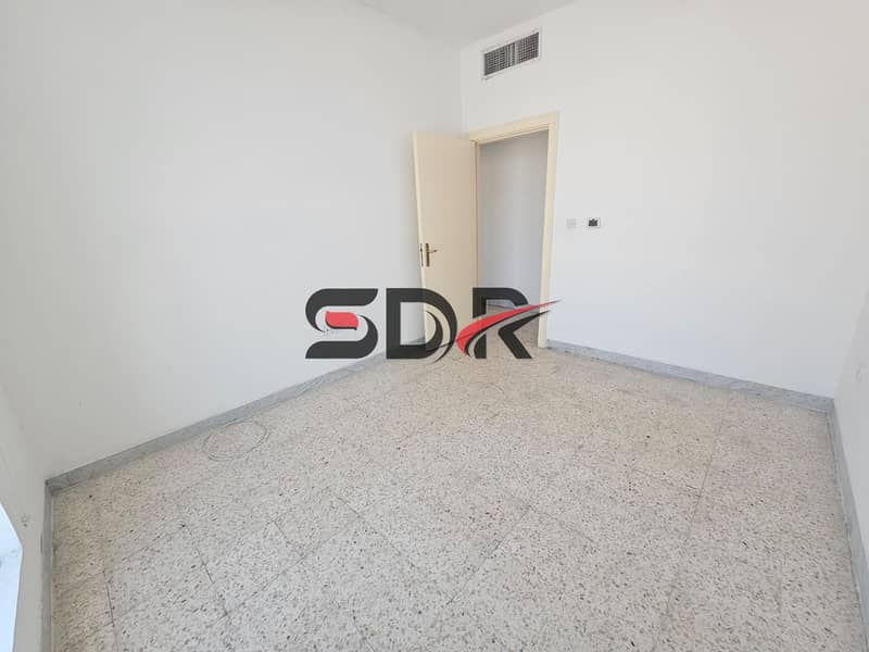11 WhatsApp Image 2026-10-19 at 13.09. 24 (1). jpeg