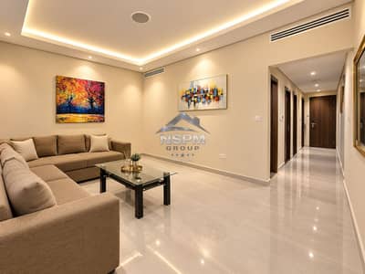 1 Slaapkamer Appartement te Huur in Al Mushrif, Abu Dhabi - Warm Minimalist Living Room and Hallway. png 1 Slaapkamer Appartement te Huur in Al Mushrif, Abu Dhabi - Warm Minimalist Living Room and Hallway. png