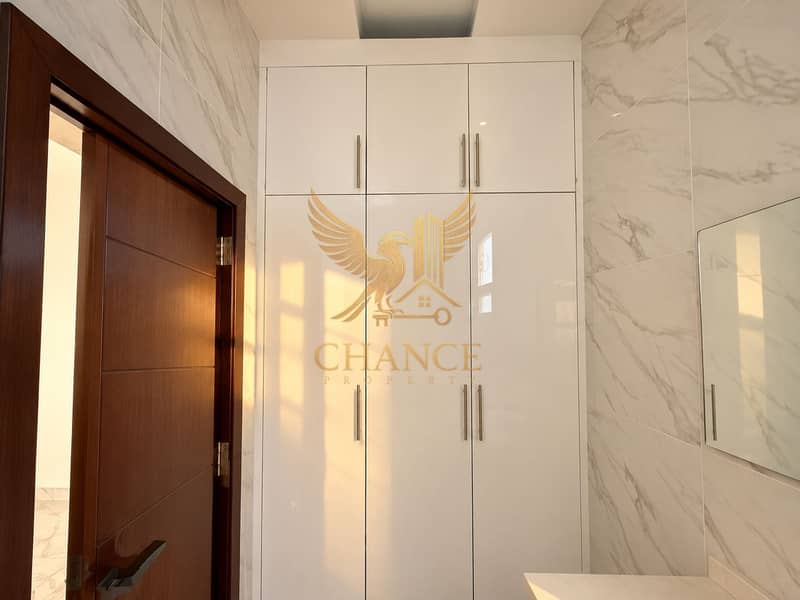 7 Warm Marble Bathroom Wardrobe-2. png