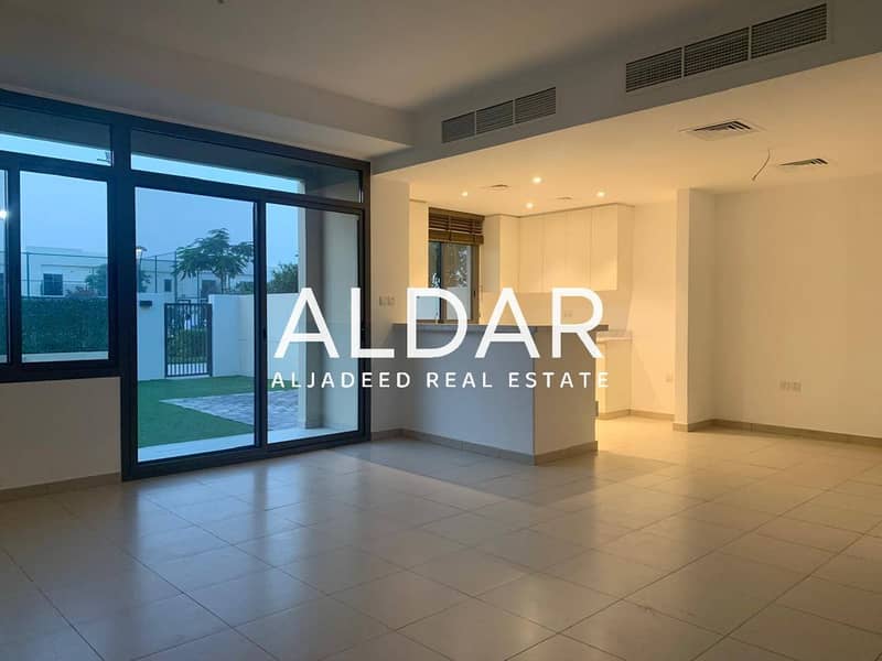 Таунхаус в Таун Сквер,Сафи Таунхаусы, 3 cпальни, 180000 AED - 16911248 Таунхаус в Таун Сквер,Сафи Таунхаусы, 3 cпальни, 180000 AED - 16911248