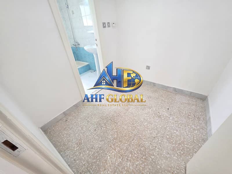 7 dbd9e8f8-de0a-49cd-bf56-cfe82665379e. jpg