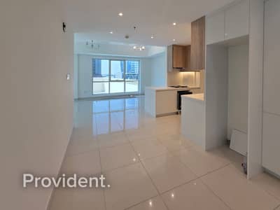 1 Bedroom Apartment for Rent in Business Bay, Dubai - Downtown Skyline View | Fully Renovated 1 Bedroom Apartment for Rent in Business Bay, Dubai - Downtown Skyline View | Fully Renovated
