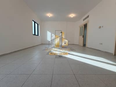 4 habitaciones Apartamento para en Alquiler en Hamdan Street, Abu Dhabi - WhatsApp Image 2026-05-04 at 07.25. 03 (1). jpeg