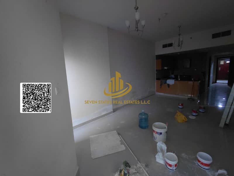 4 1a21dac6-ec9f-4cf7-a43d-6a2518b72fa0. jpg