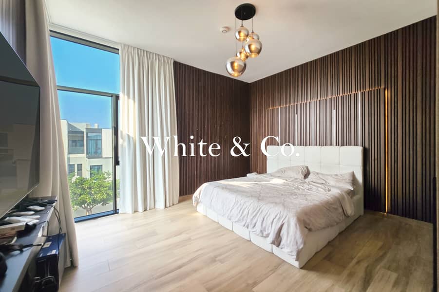 4 Bed Large | Single Row | Closed kitchen 4 Bed Large | Single Row | Closed kitchen