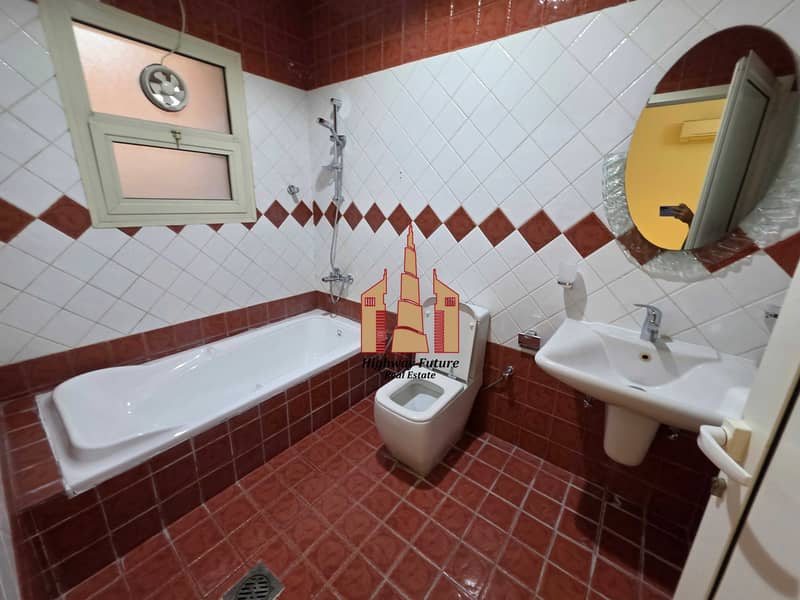 28 35732. jpg