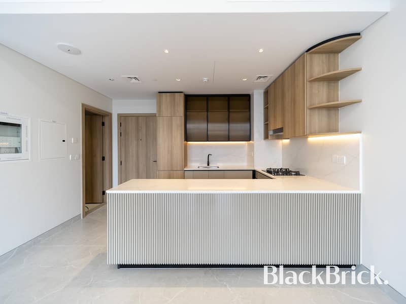 Elegant 1BR | High Floor | Video Available