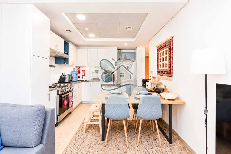 5 wide_angle_bright_modern_open_plan_apartment_kit. jpg