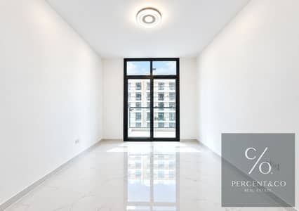 2 habitaciones Apartamento para en Alquiler en Al Furjan, Dubai - Светлая минималистичная комната с панорамным окном. png 2 habitaciones Apartamento para en Alquiler en Al Furjan, Dubai - Светлая минималистичная комната с панорамным окном. png