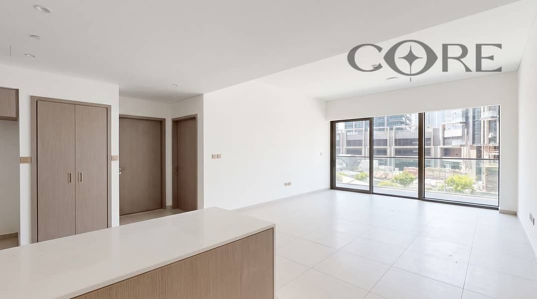UNFURNISHED | BOULEVARD VIEW | VACANT
