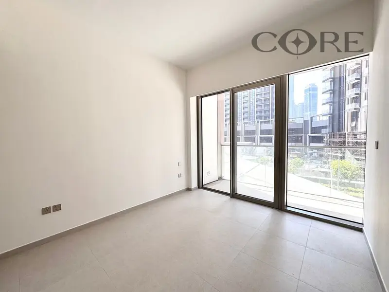 UNFURNISHED | BOULEVARD VIEW | VACANT